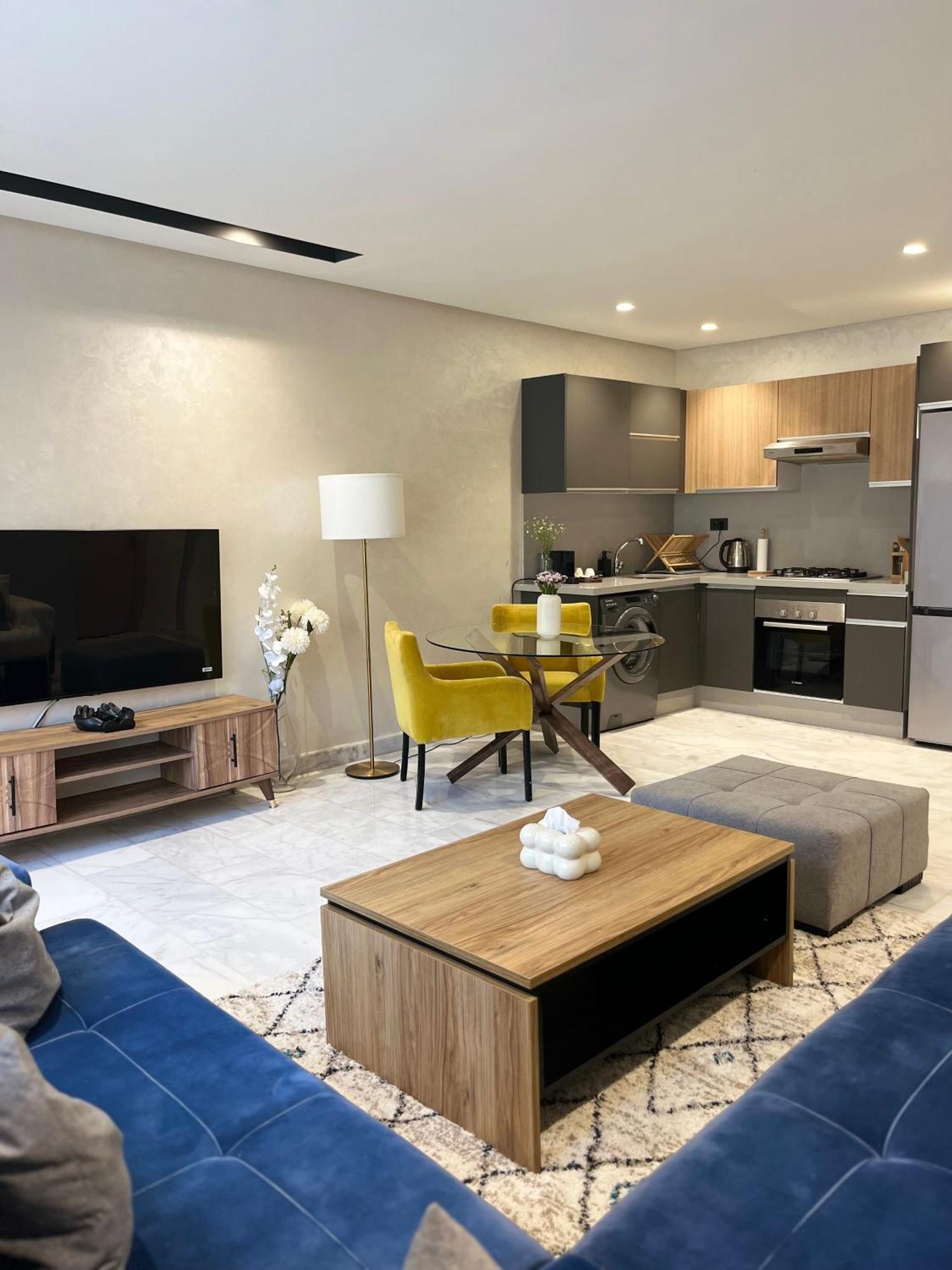 Apartment Prime Location Unmatched Comfort *